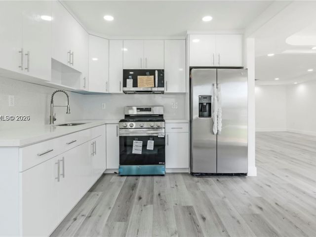 Дом в аренду по адресу 2301 NW 191st St - фото 7479478