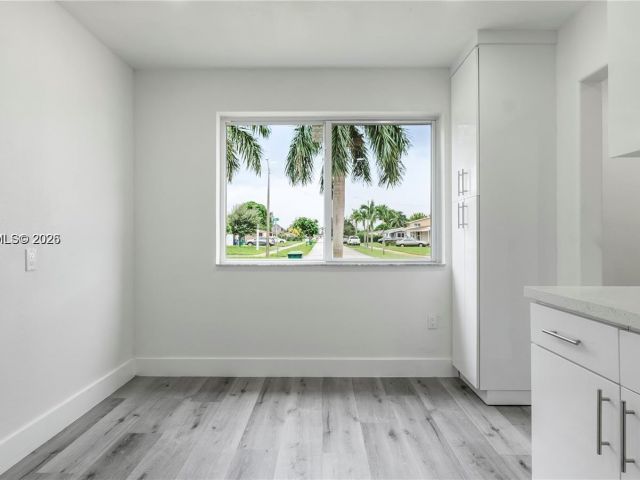 Дом в аренду по адресу 2301 NW 191st St - фото 7479479