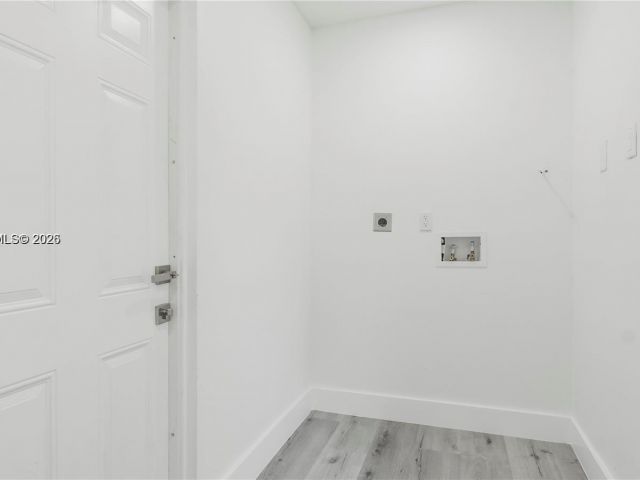 Дом в аренду по адресу 2301 NW 191st St - фото 7479484