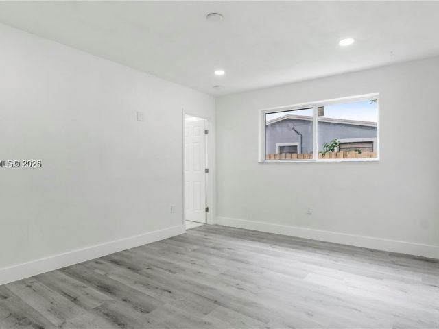 Дом в аренду по адресу 2301 NW 191st St - фото 7479485