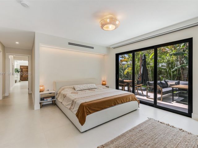 Продажа дома по адресу 905 Fairway Drive - фото 7509470