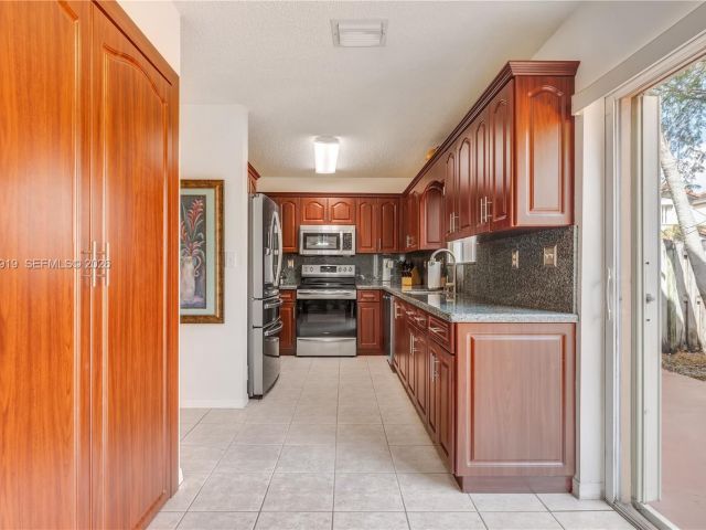 Продажа дома по адресу 16323 SW 97th St - фото 7465445