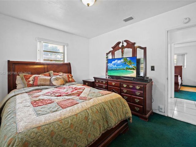 Продажа дома по адресу 2055 NW 132nd St - фото 7522262