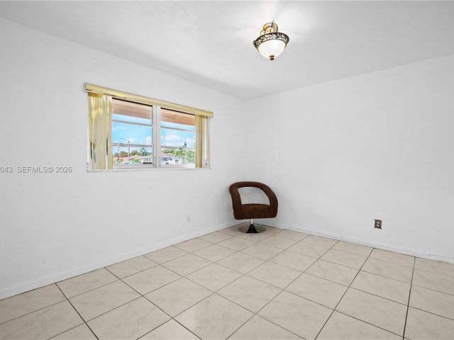 Продажа дома по адресу 2055 NW 132nd St - фото 7522265