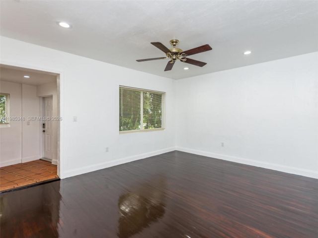 Дом в аренду по адресу 6300 NW 41st St - фото 7487373