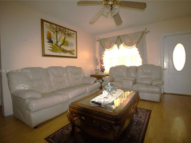 Продажа дома по адресу 1142 NW 2nd Ave - фото 7481727