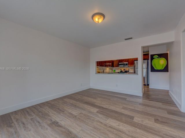 Дом в аренду по адресу 1960 Bayberry Dr 1960 - фото 7454098