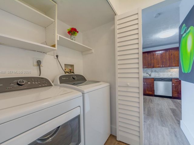 Дом в аренду по адресу 1960 Bayberry Dr 1960 - фото 7454109