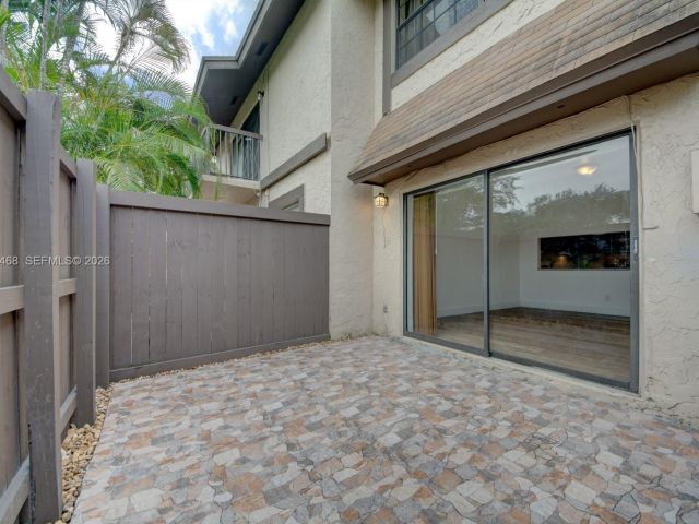 Дом в аренду по адресу 1960 Bayberry Dr 1960 - фото 7454110