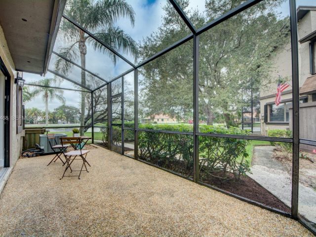 Дом в аренду по адресу 1960 Bayberry Dr 1960 - фото 7454111