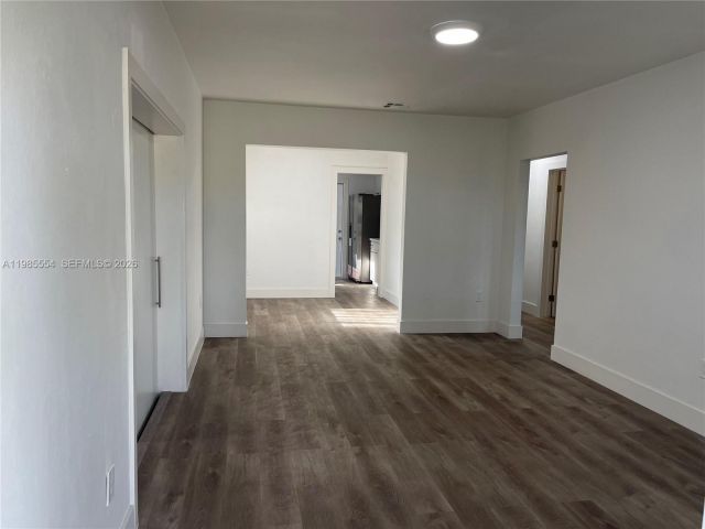 Дом в аренду по адресу 771 NE 137th St - фото 7475202