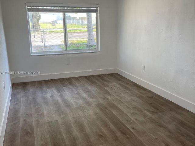 Дом в аренду по адресу 771 NE 137th St - фото 7475204