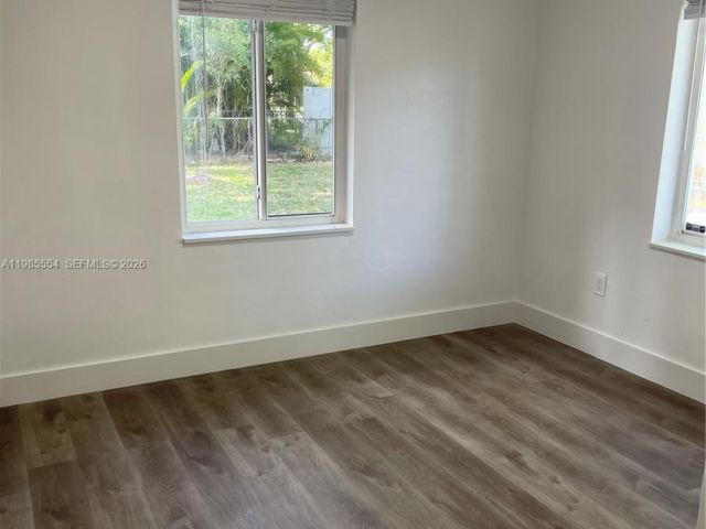 Дом в аренду по адресу 771 NE 137th St - фото 7475209