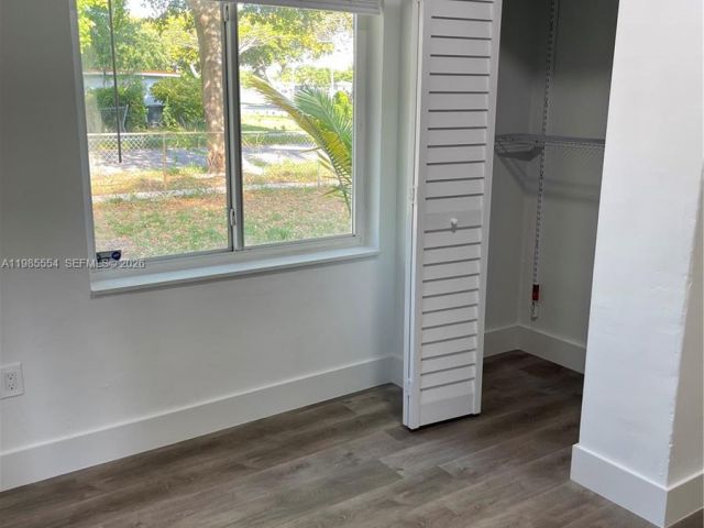 Дом в аренду по адресу 771 NE 137th St - фото 7475212