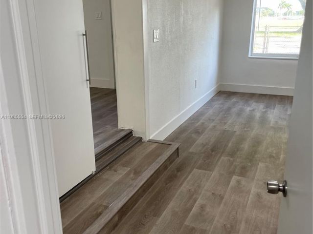 Дом в аренду по адресу 771 NE 137th St - фото 7475213