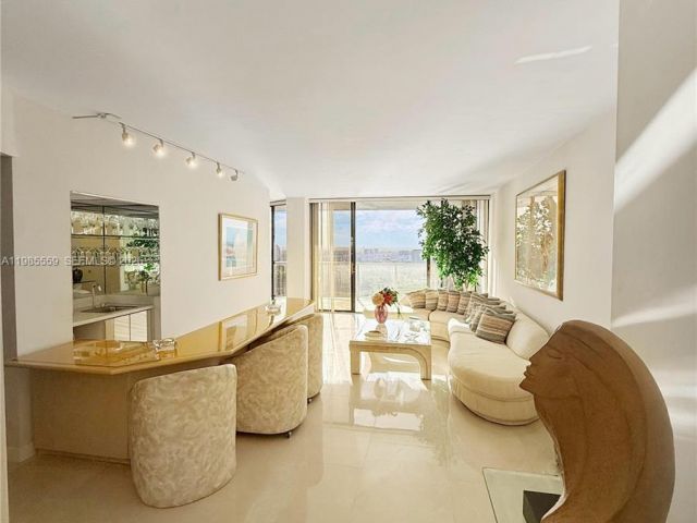 Продажа квартиры #2409 - фото 7503036