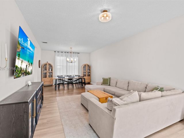 Продажа дома по адресу 2832 Cayenne Ave - фото 7514767