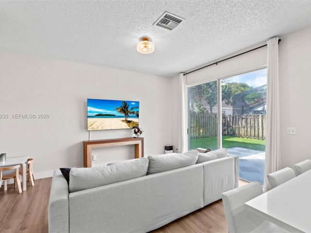 Продажа дома по адресу 2832 Cayenne Ave - фото 7514773