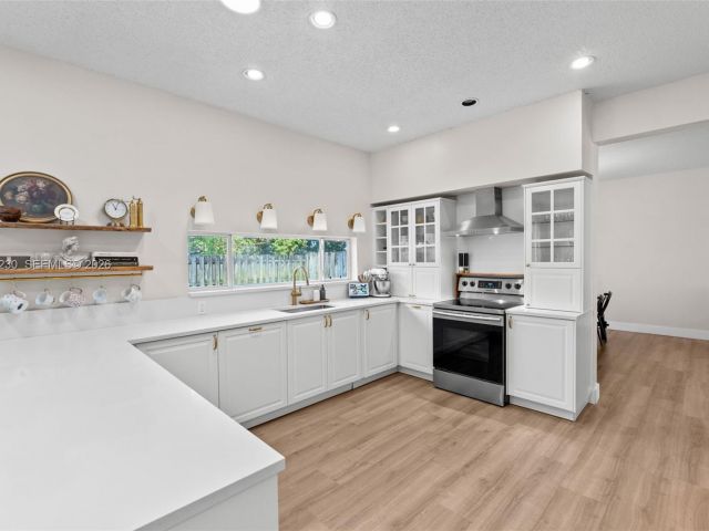 Продажа дома по адресу 2832 Cayenne Ave - фото 7514775