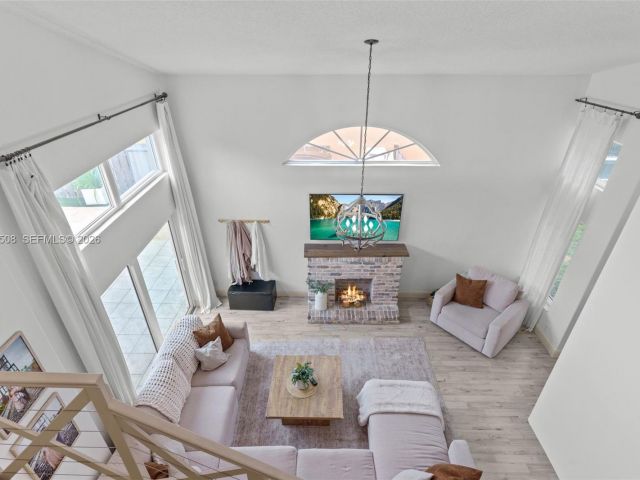 Продажа дома по адресу 2590 N Rampart Way N - фото 7514750