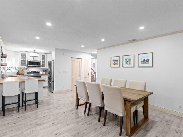 Продажа дома по адресу 2590 N Rampart Way N - фото 7514752