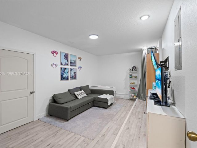 Продажа дома по адресу 2590 N Rampart Way N - фото 7514760