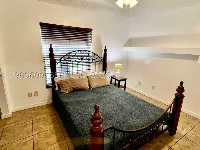 Продажа дома по адресу 2102 NW 193rd Ave - фото 8914685