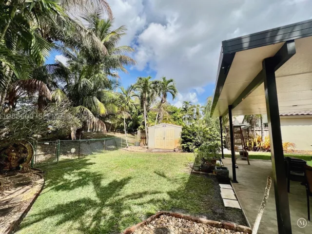 Продажа дома по адресу 2102 NW 193rd Ave - фото 9262628