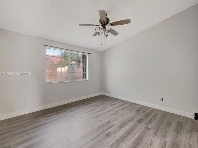 Продажа дома по адресу 15224 SW 111th St - фото 7464937