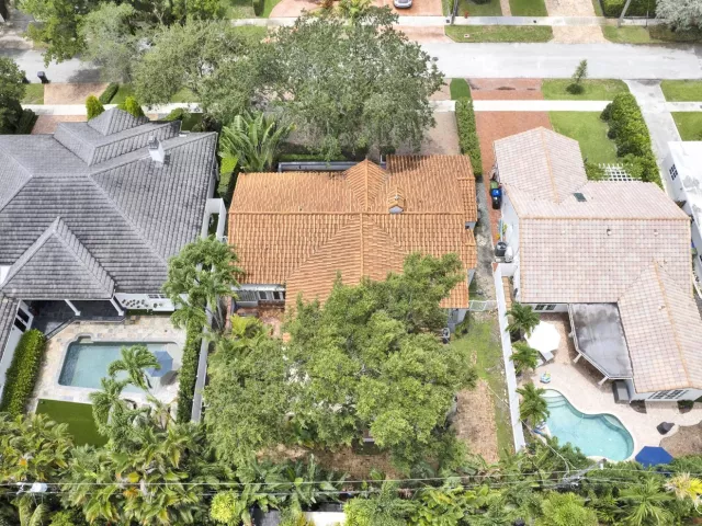 Продажа дома по адресу 805 SE 10th Street - фото 9024329
