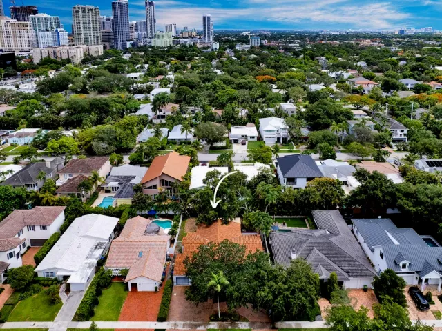 Продажа дома по адресу 805 SE 10th Street - фото 9024331