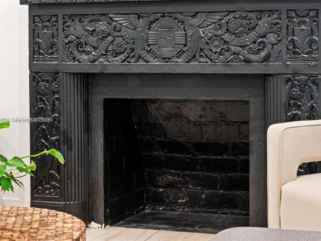 Продажа дома по адресу 232 NW 59th St - фото 7464645