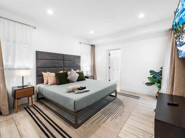 Продажа дома по адресу 232 NW 59th St - фото 7464647