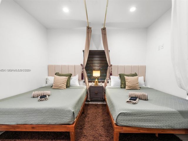 Продажа дома по адресу 232 NW 59th St - фото 7464655