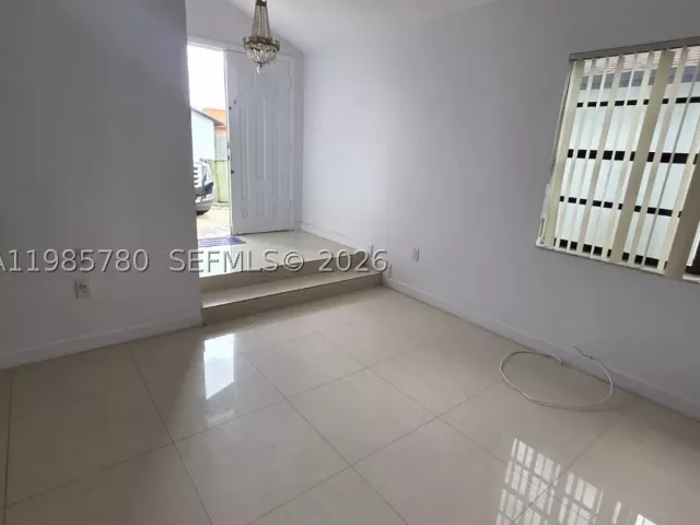 Продажа дома по адресу 710 SW 99th Ct Cir - фото 9093161