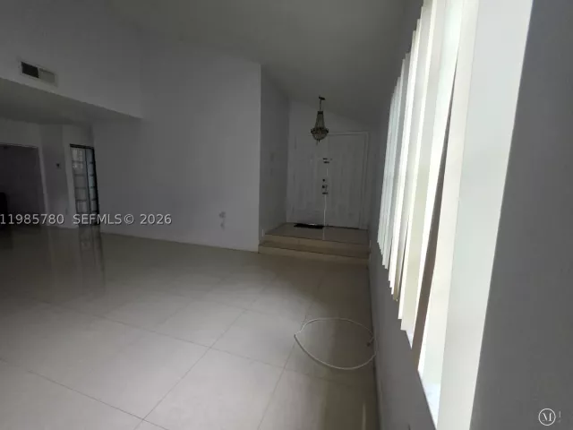 Продажа дома по адресу 710 SW 99th Ct Cir - фото 9093163