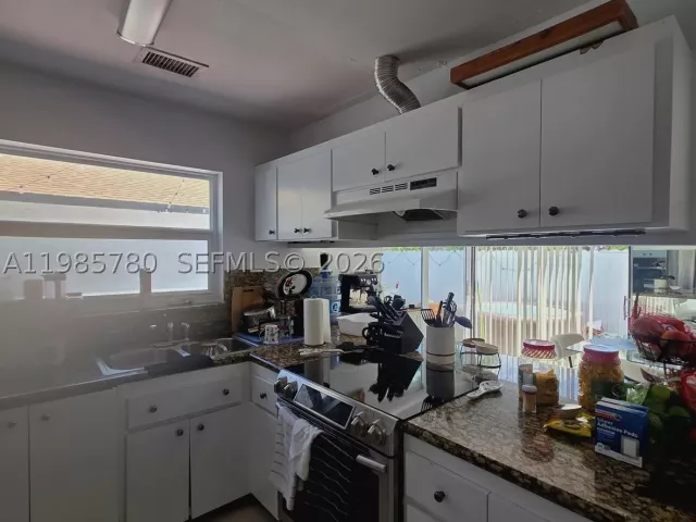 Продажа дома по адресу 710 SW 99th Ct Cir - фото 9093168