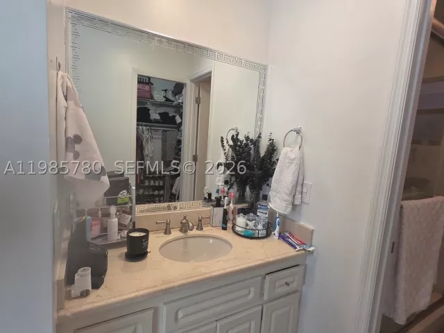 Продажа дома по адресу 710 SW 99th Ct Cir - фото 9093170