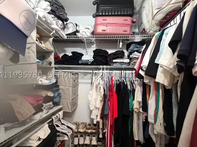 Продажа дома по адресу 710 SW 99th Ct Cir - фото 9093179