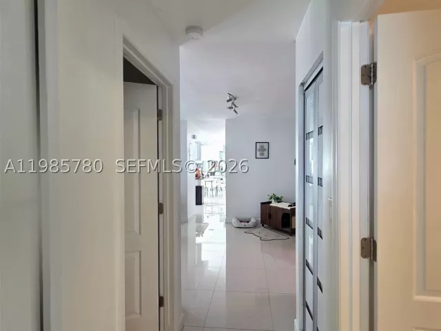 Продажа дома по адресу 710 SW 99th Ct Cir - фото 9093196