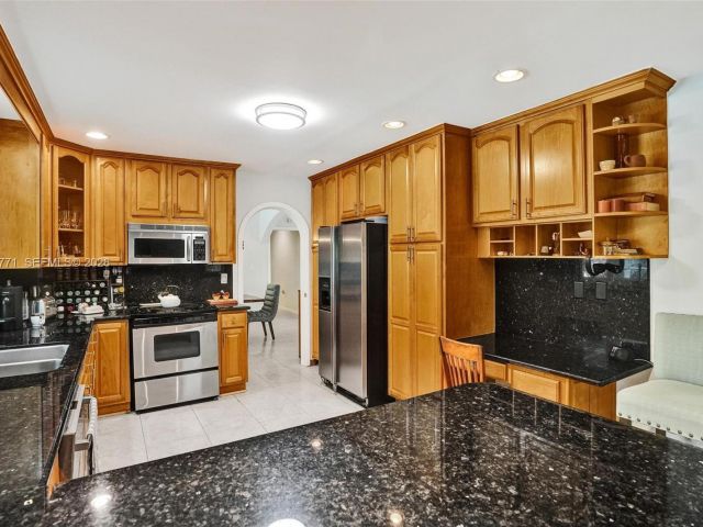 Продажа дома по адресу 13110 SW 104th Ave - фото 7464571