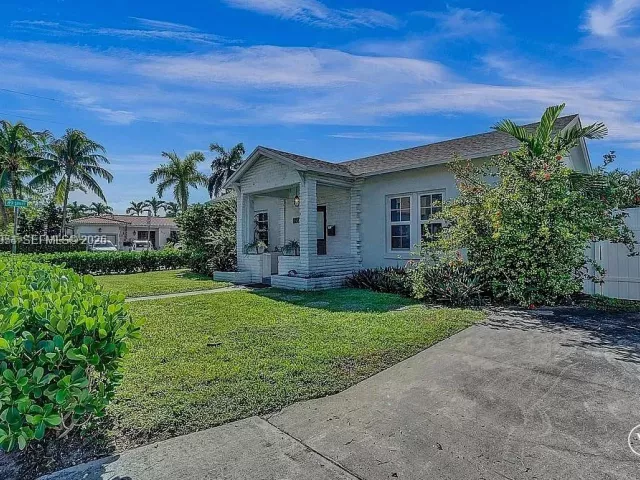 Продажа дома по адресу 8900 Harding Ave - фото 7466972