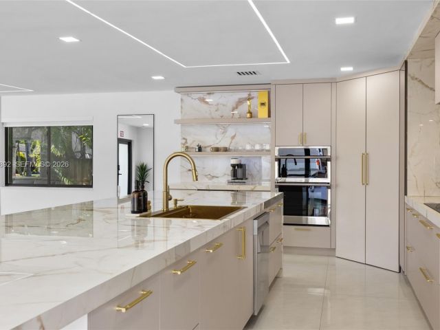 Дом в аренду по адресу 1117 Adams st - фото 7504200