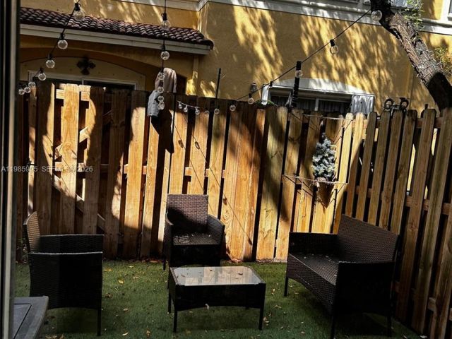 Дом в аренду по адресу 10775 NW 83rd Ter 2-28 - фото 7484504