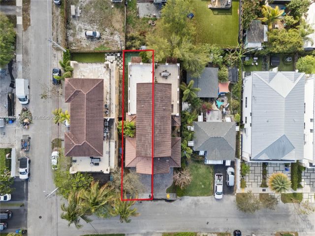 Дом в аренду по адресу 819 SW 7th Ave - фото 7513456