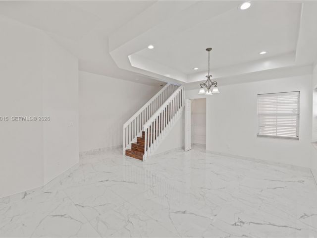 Дом в аренду по адресу 819 SW 7th Ave - фото 7513463