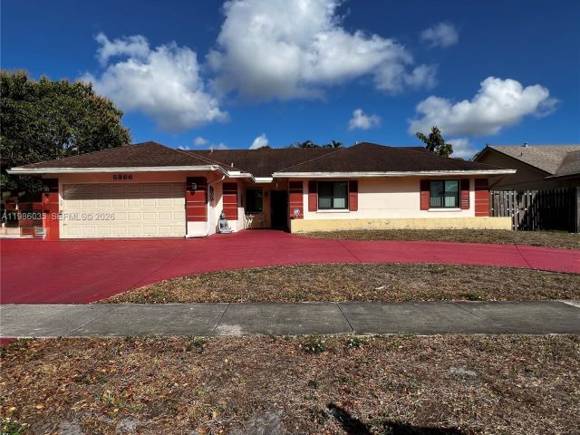 Продажа дома по адресу 5366 SW 120th Ave - фото 7487065