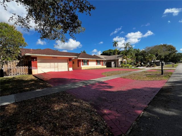 Продажа дома по адресу 5366 SW 120th Ave - фото 7487066