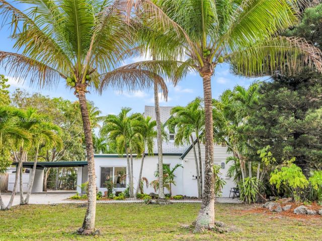 Дом в аренду по адресу 1960 NE 182nd St - фото 7515568