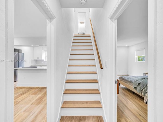 Дом в аренду по адресу 1960 NE 182nd St - фото 7515581